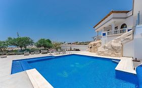 Luxury Villa Nautilus Heated Pool Spa